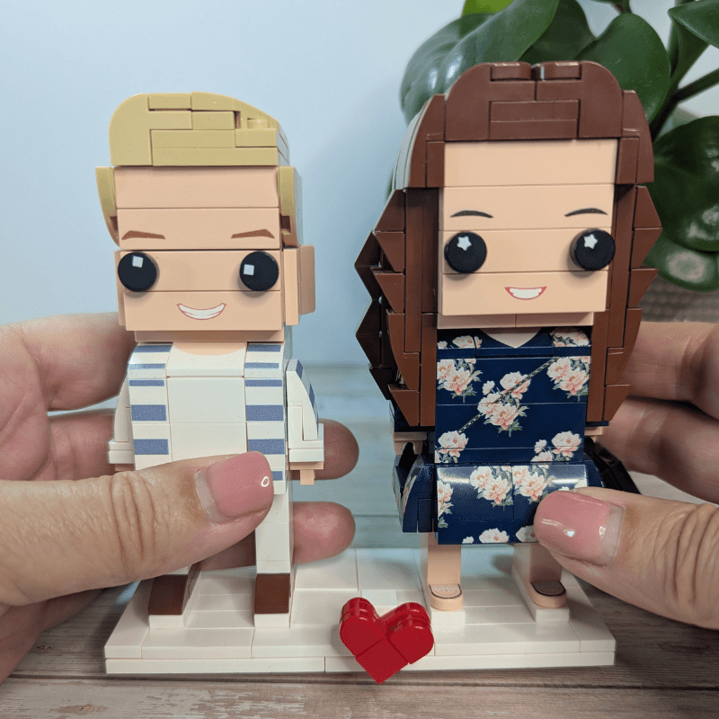 5 People Custom Brick Figures – The Perfect Gift for Entire Family - Brick-You